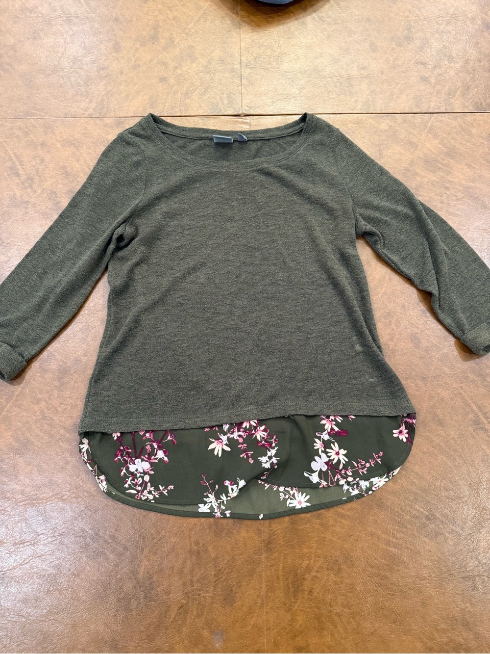 SOHO New York & Company Olive Green Floral Layered Knit Top Size S 